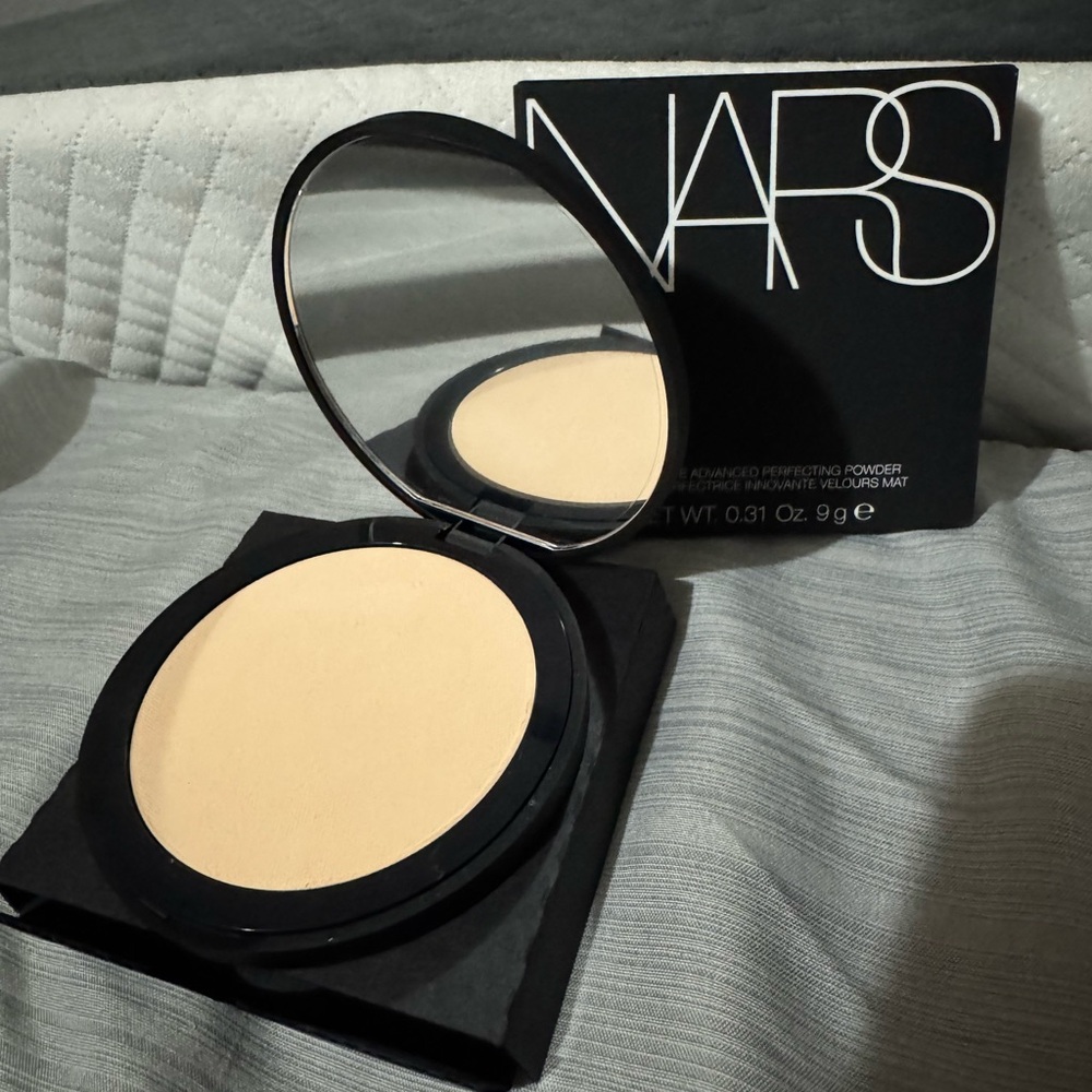 New NARS Advanced Perfecting Powder (creek color)